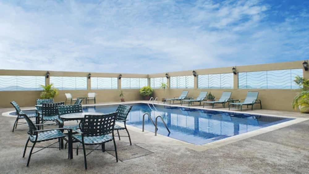 Empress Hotel Sepang Exterior photo