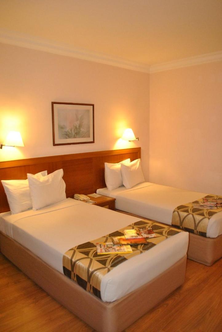 Empress Hotel Sepang Exterior photo